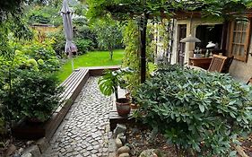 Cottage mit Garten